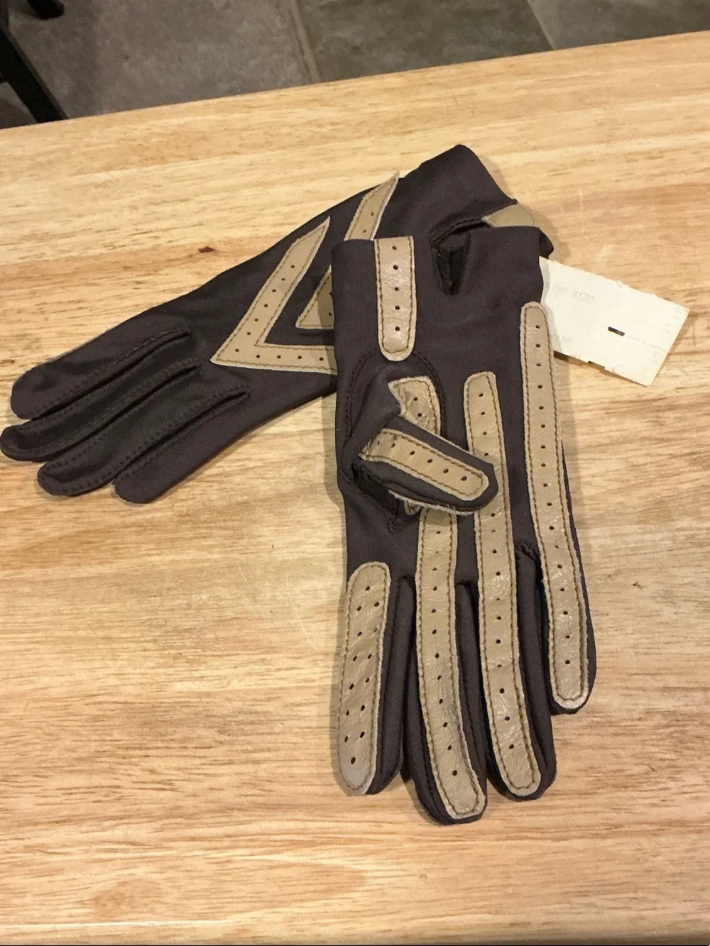 Vintage Isotoner Driving Gloves Nylon/Spandex w/Leather Accents Brown OS NWTs